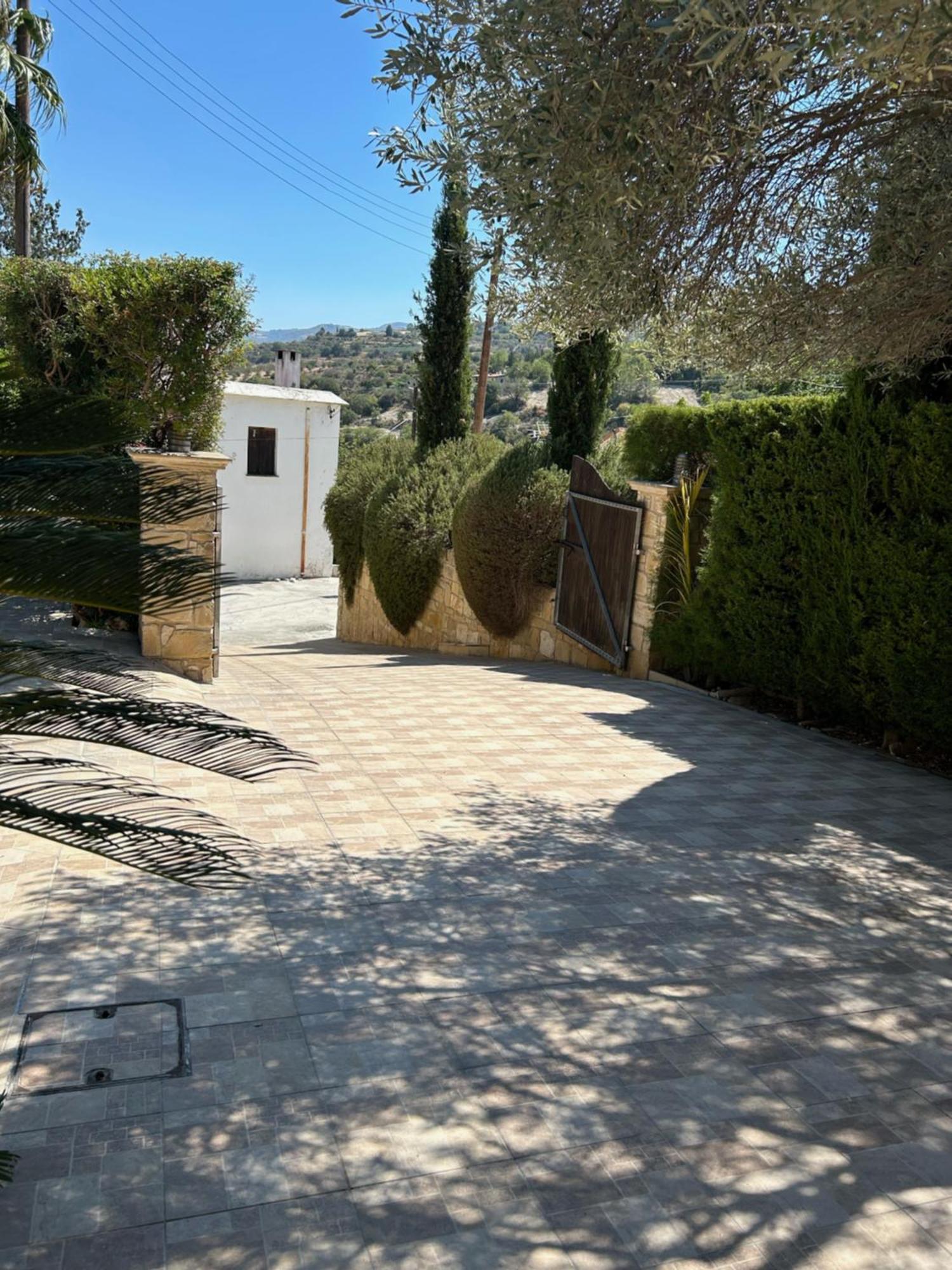 Valencia Grove Villa Miliou Exterior photo